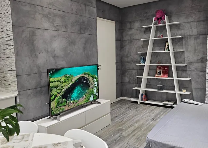 Stylish Escape Apartment *